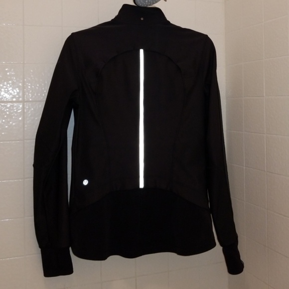 Lululemon tech wear softshell jacket WaterResist 6 - Picture 3 of 8